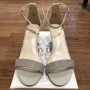 NWT David’s Bridal Crystal-Topped Mari Wedge Sandal size 8